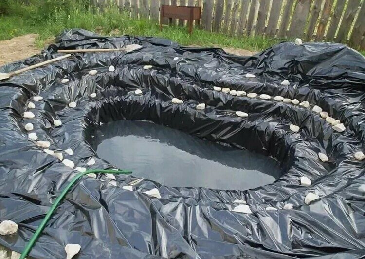 Пленка для водоемов "Аником", 500мкм, 13,5х16,6м, Чёрная, в пачках (сварная)